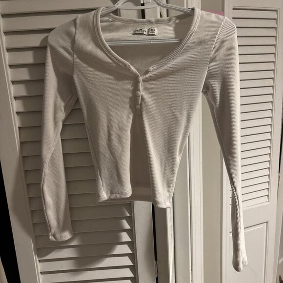 Hollister Co. Women's White T-shirt - Picture 1 of 3